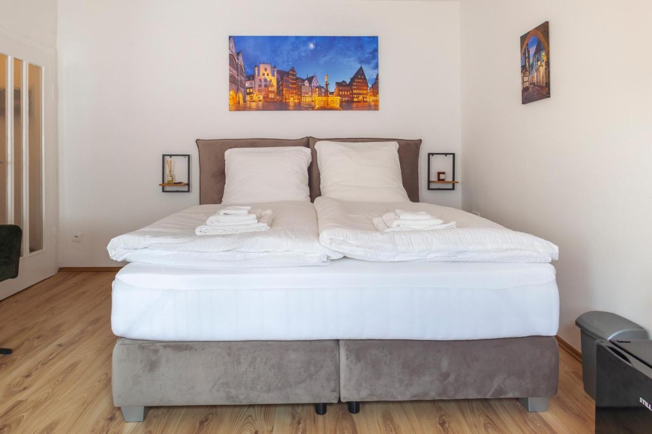 City Apartment In Beruehmter Lage Hildesheim Buitenkant foto